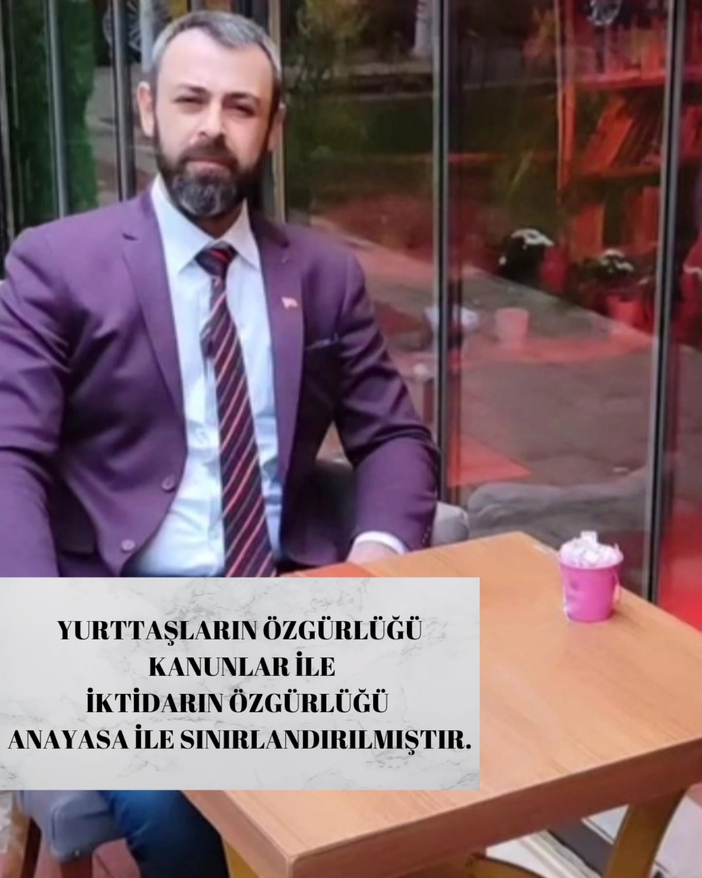 Siyasi Eleştirmenlik ve Danışmanlıkta Akın Tunçdemir’in Farklı Yaklaşımları